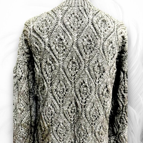 Gray Knitted Sweater with Leaf Pattern Cozy Handmade Wool Blend Pullover 🩶 - Picture 4 of 12